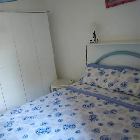 Sophia Apartment. 5 Beds ستينتينو