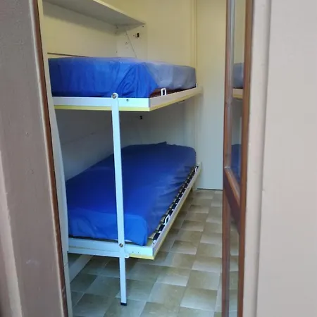 Sophia Apartment. 5 Beds بيت للعطل